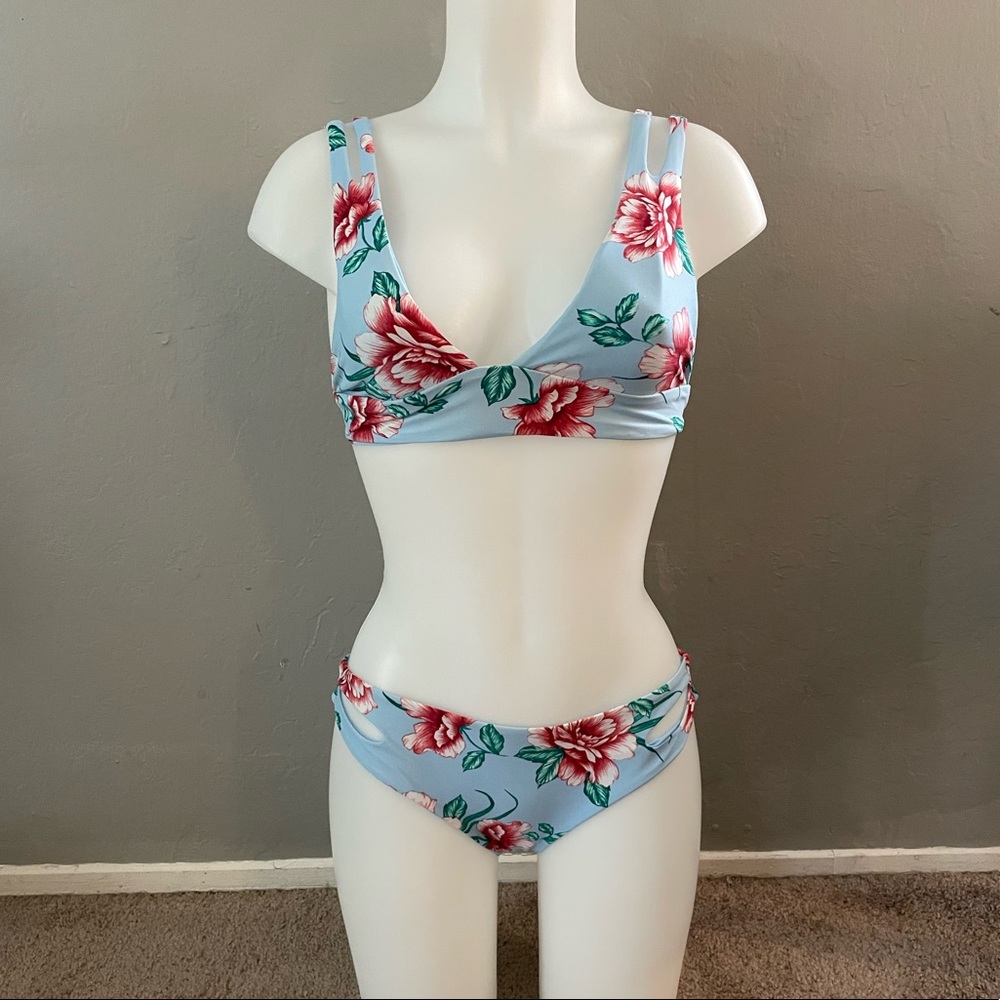 Full Tilt Blue Floral Swim Suit Set - M